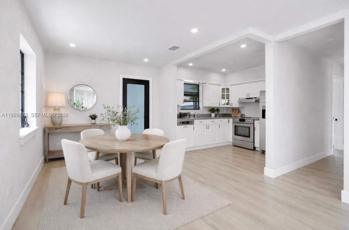 INGLESIDE PARK - Residential