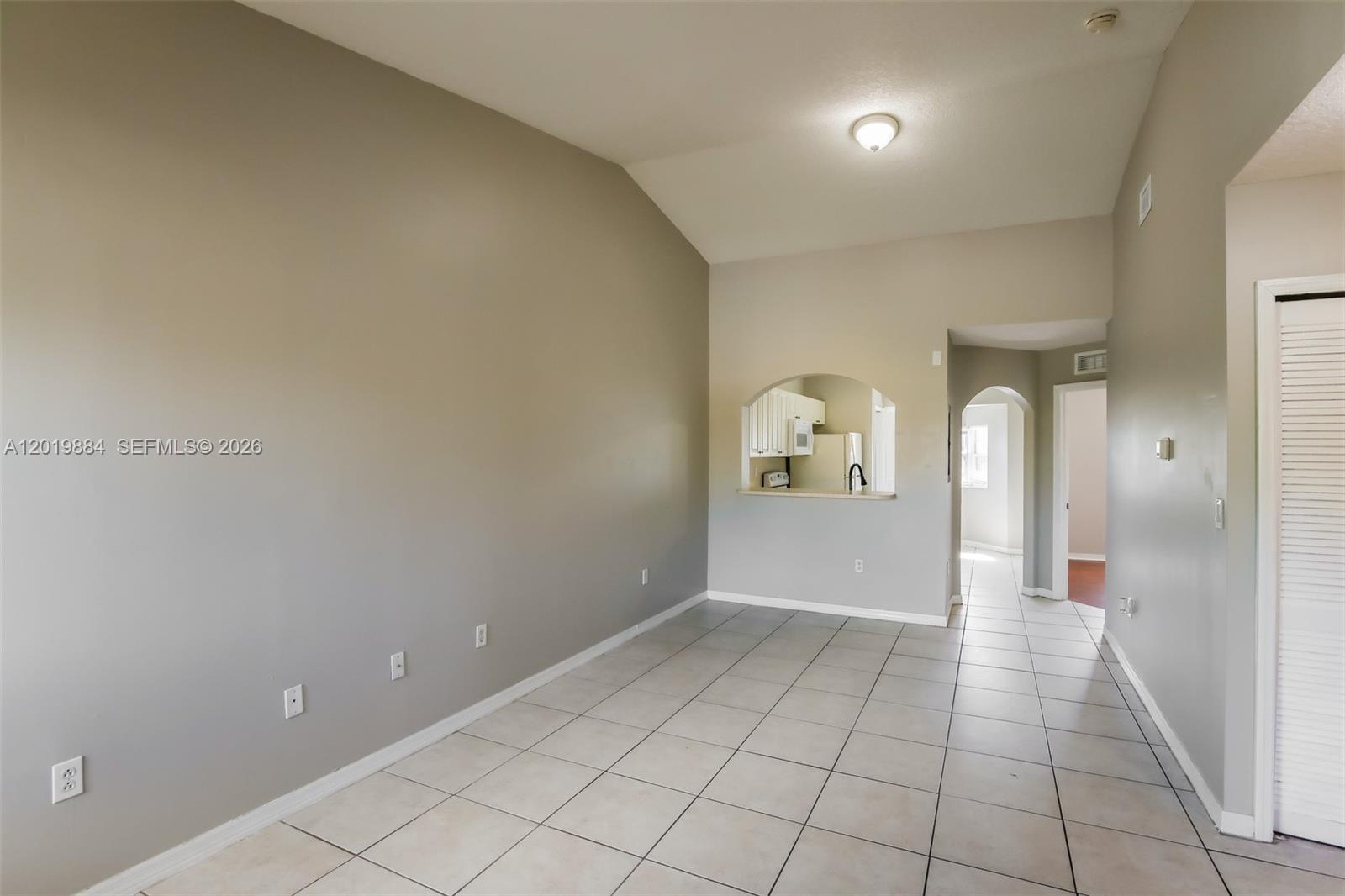 925 NE 34th Ave 203