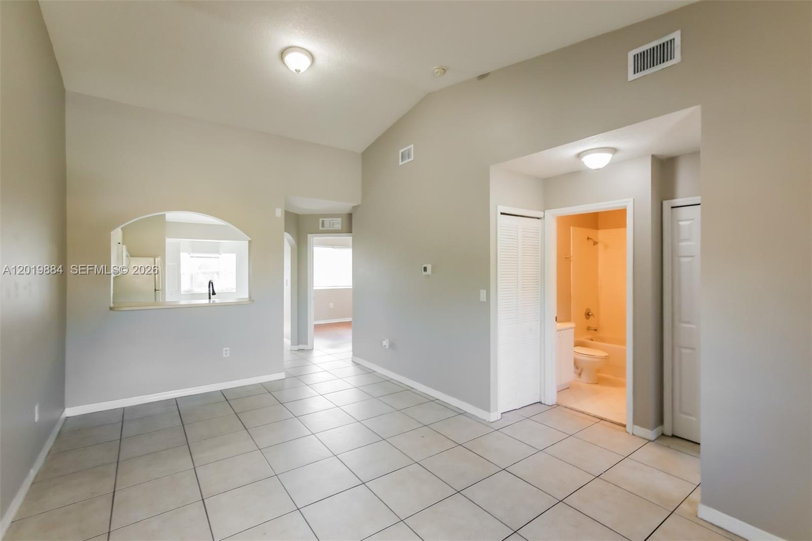 925 NE 34th Ave 203