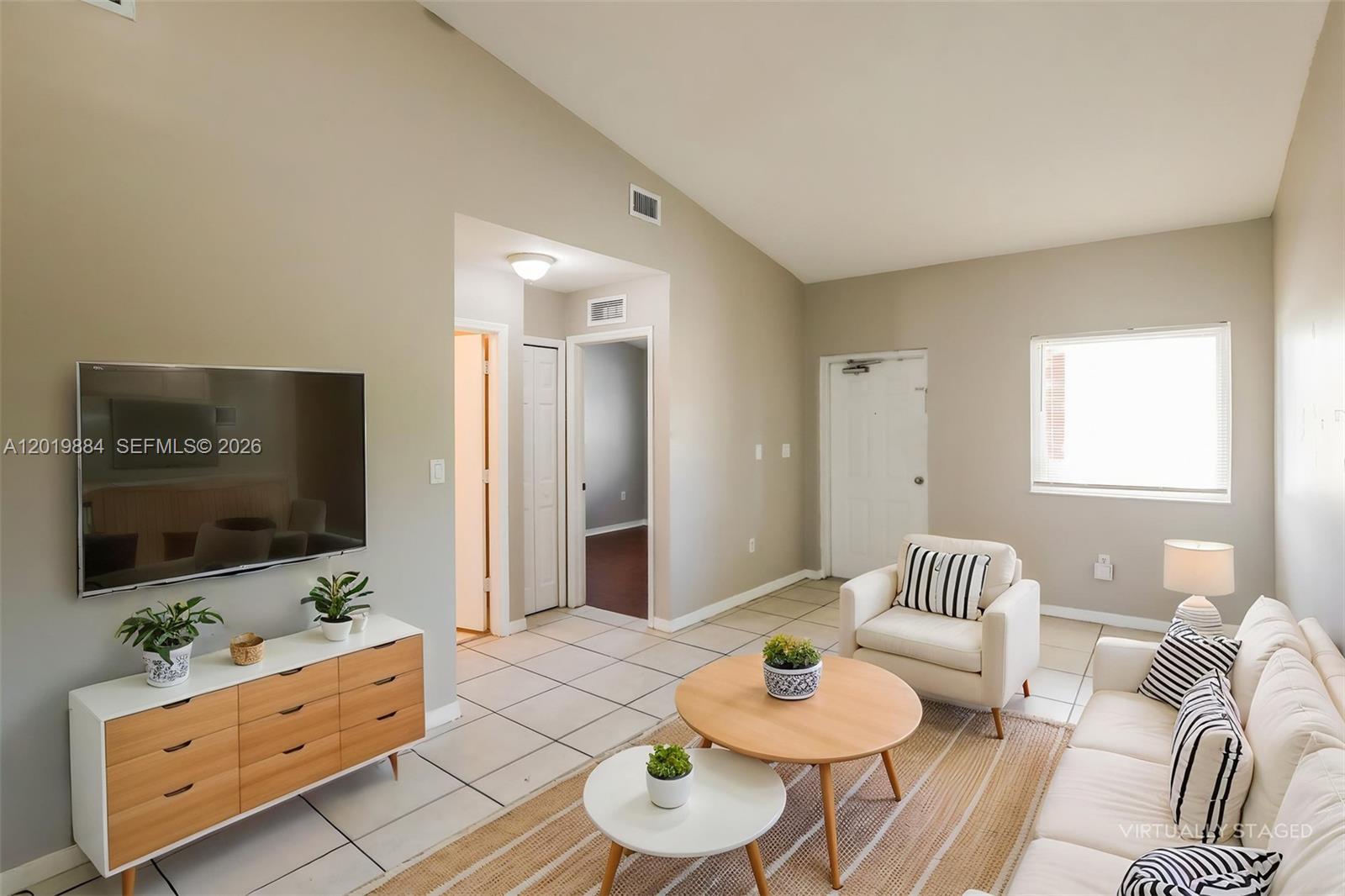 925 NE 34th Ave 203