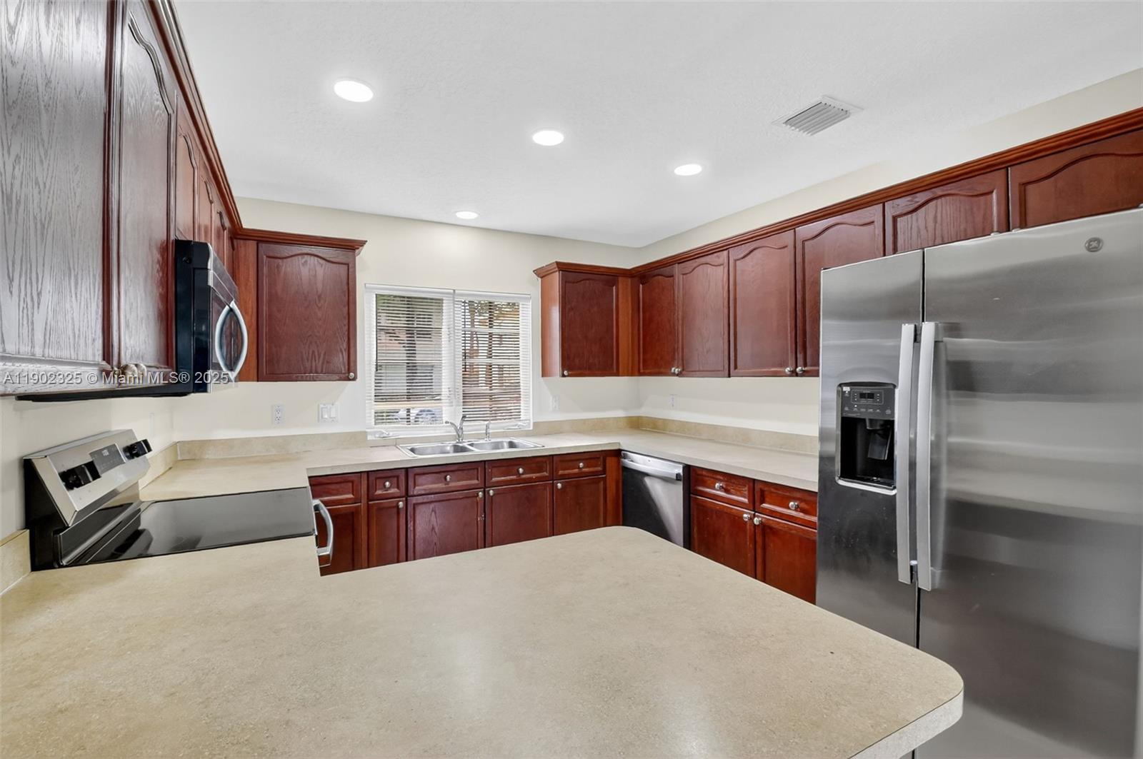 DOVE LANDING CONDO - Residential Lease