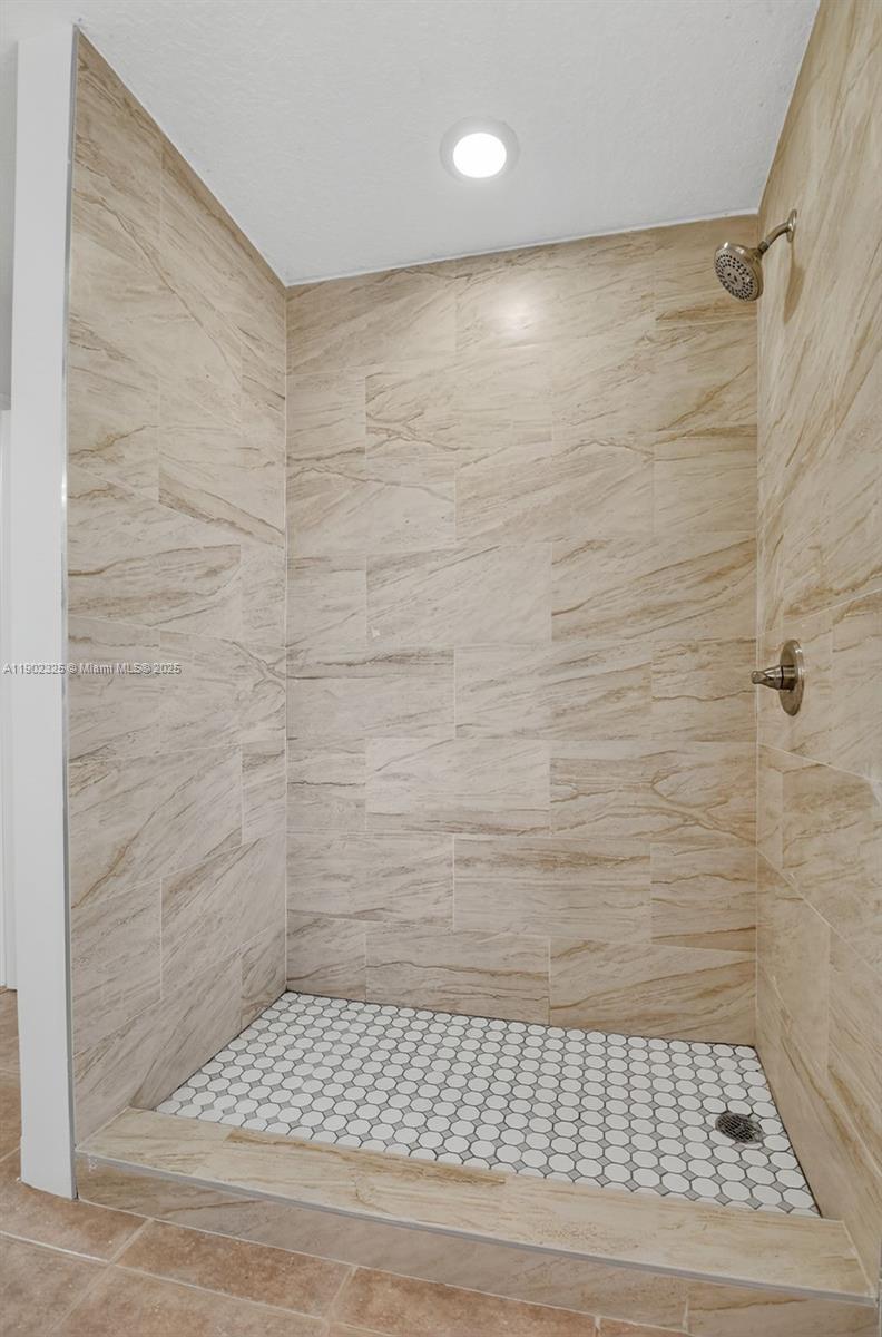 DOVE LANDING CONDO - Residential Lease