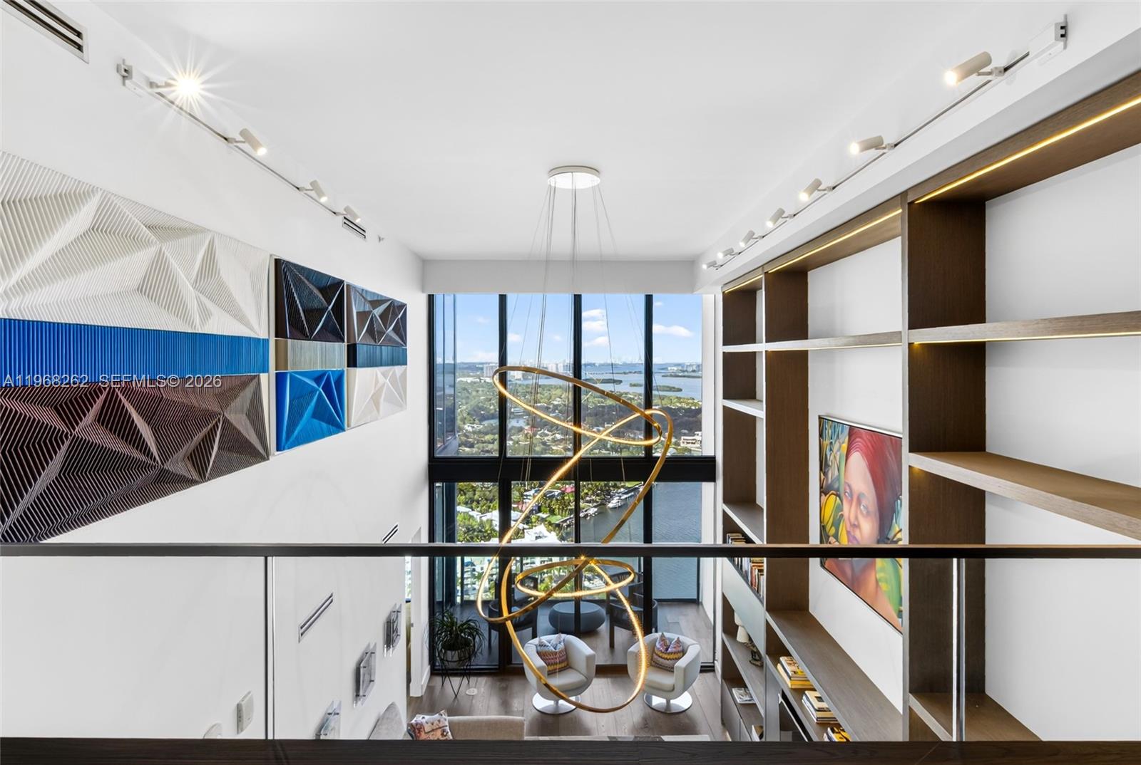 BLUE CONDO - Residential