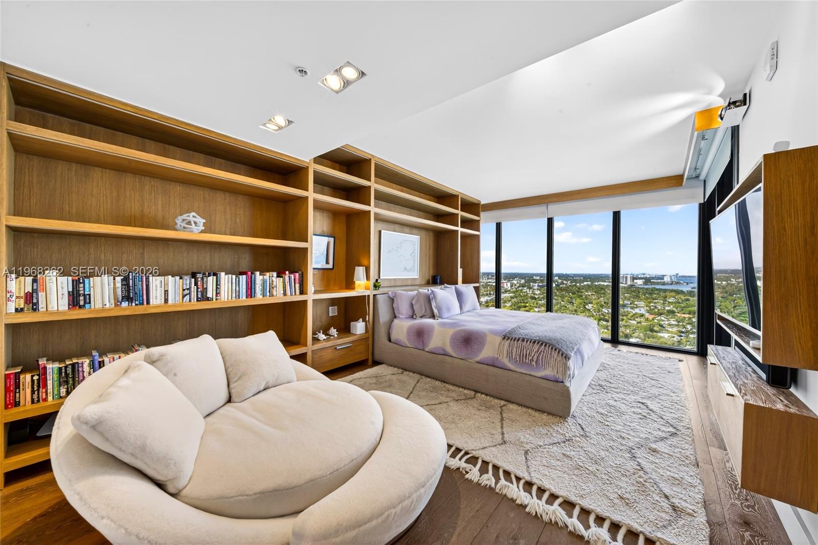 BLUE CONDO - Residential