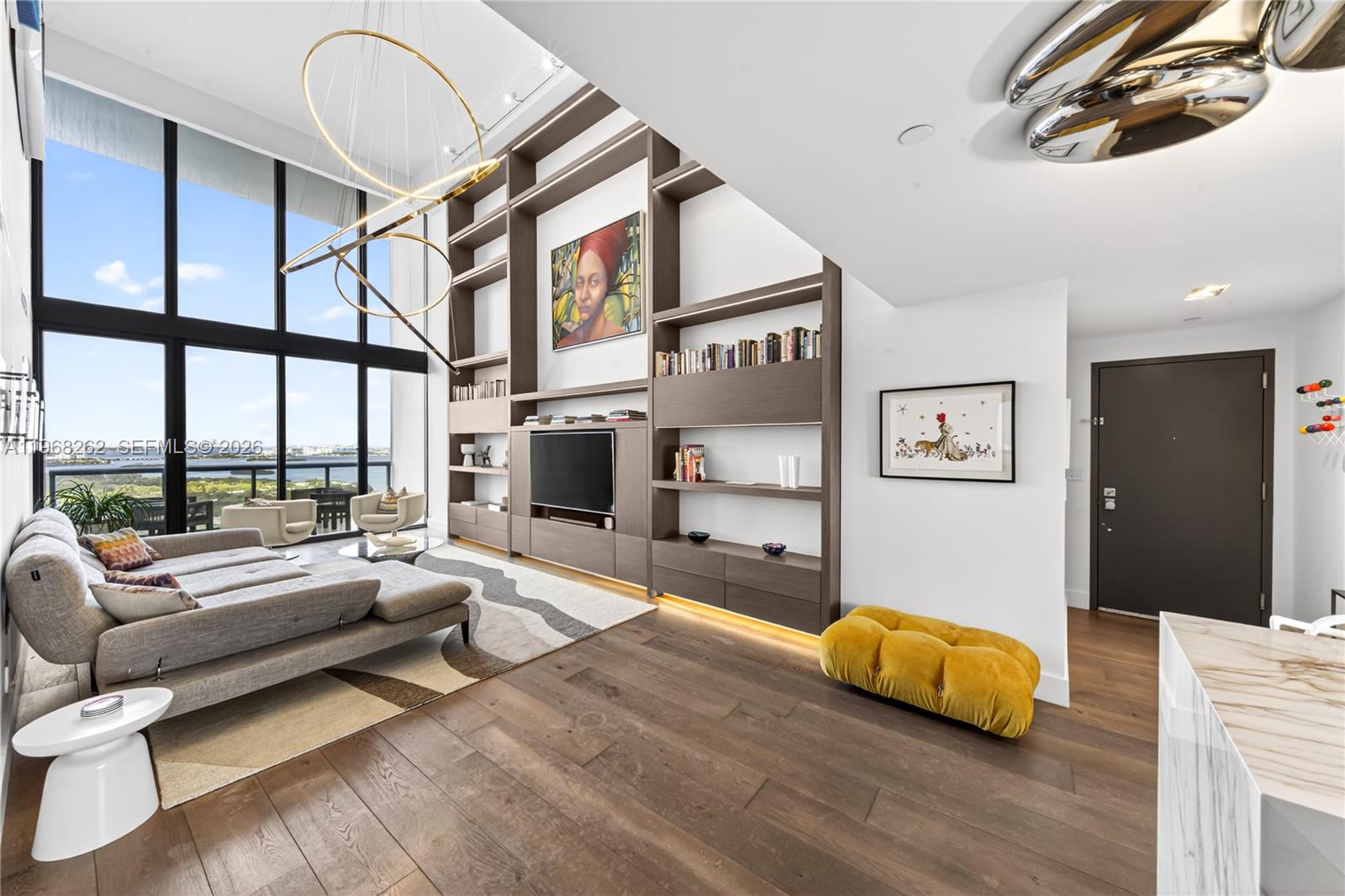 BLUE CONDO - Residential