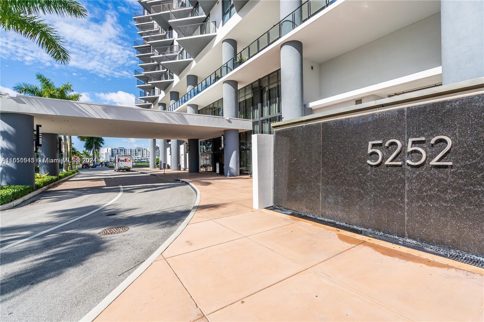 Property for Sale at 5252 Nw 85th Ave 1909, Doral, Miami-Dade County, Florida - Bedrooms: 2 
Bathrooms: 2  - $585,000