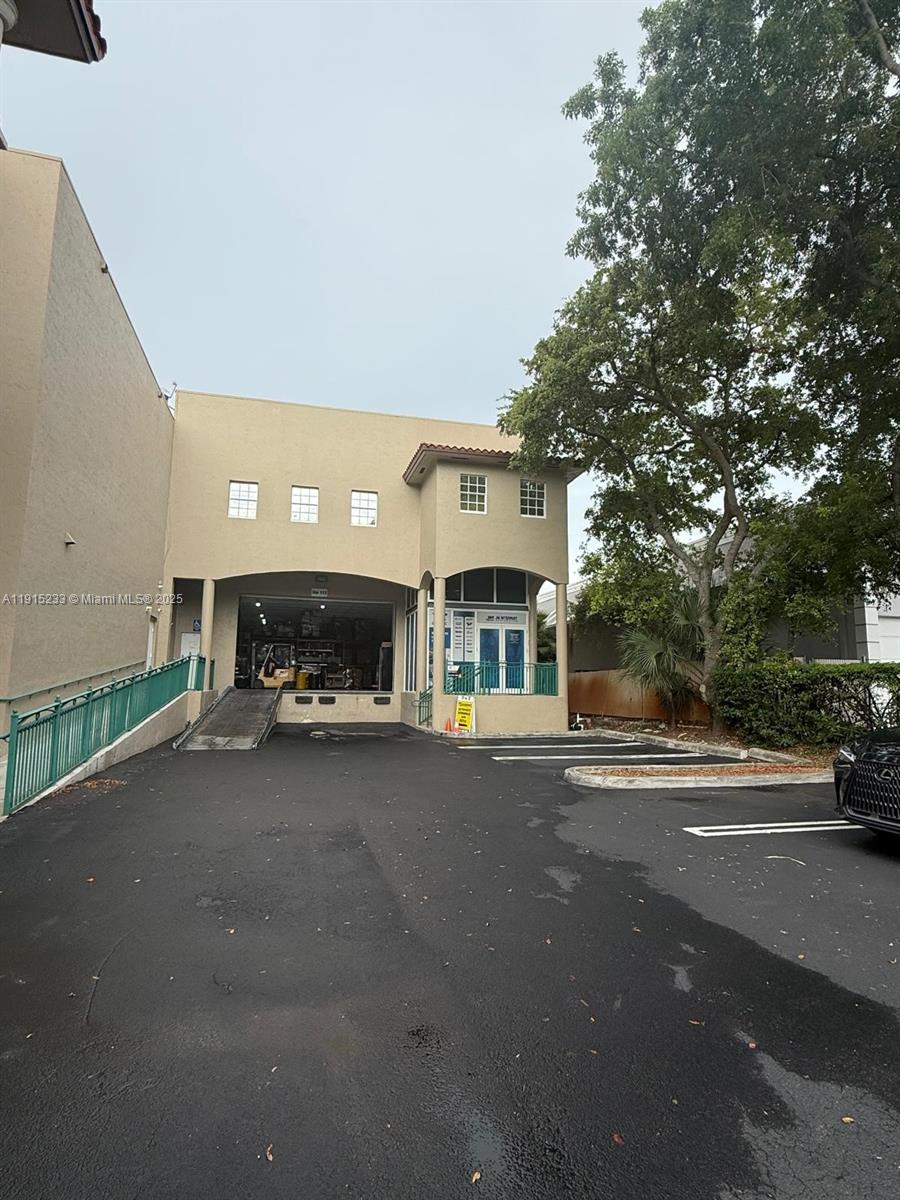 10200 NW 25th St 113