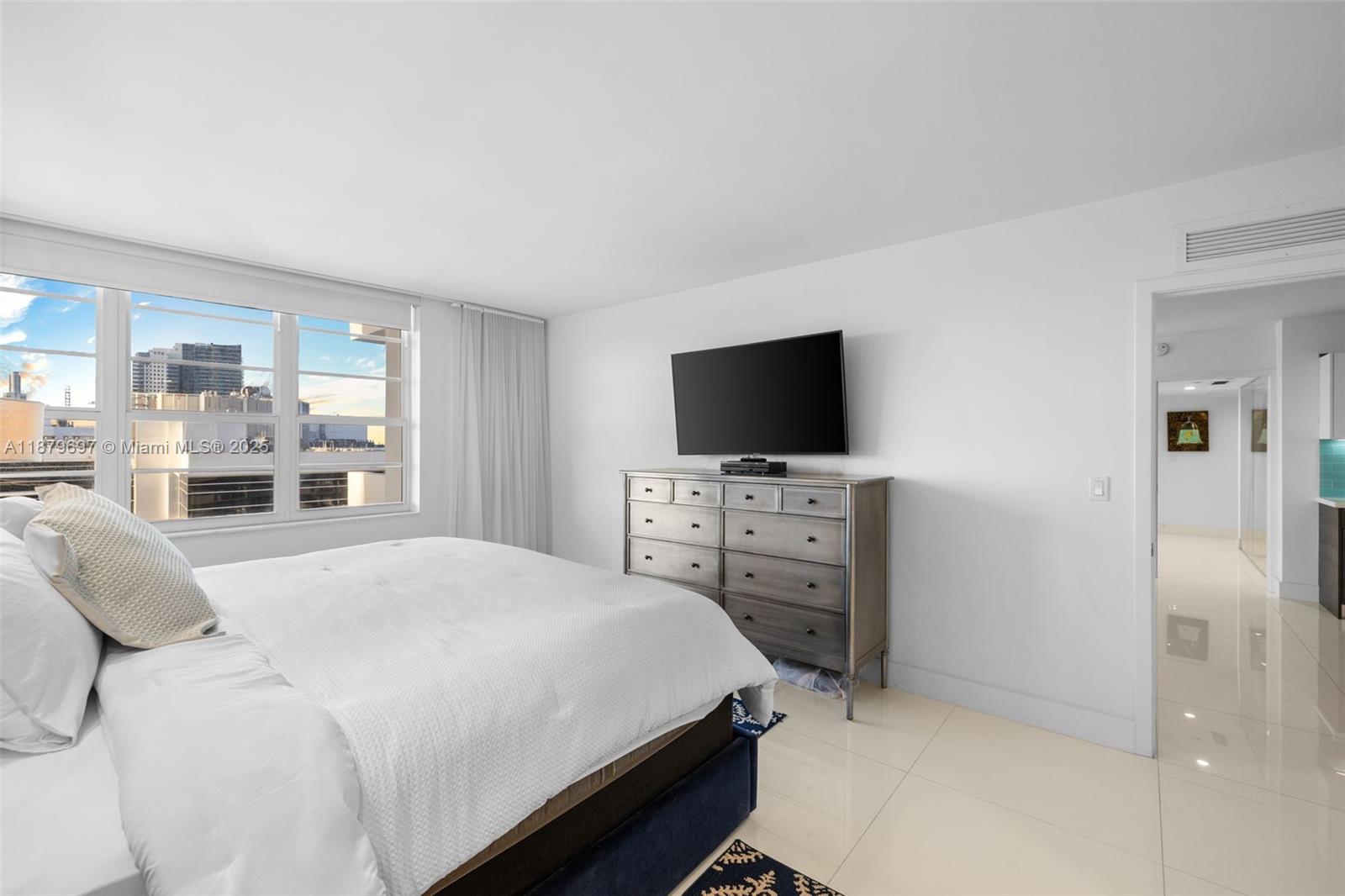 THE DECOPLAGE CONDO - Residential