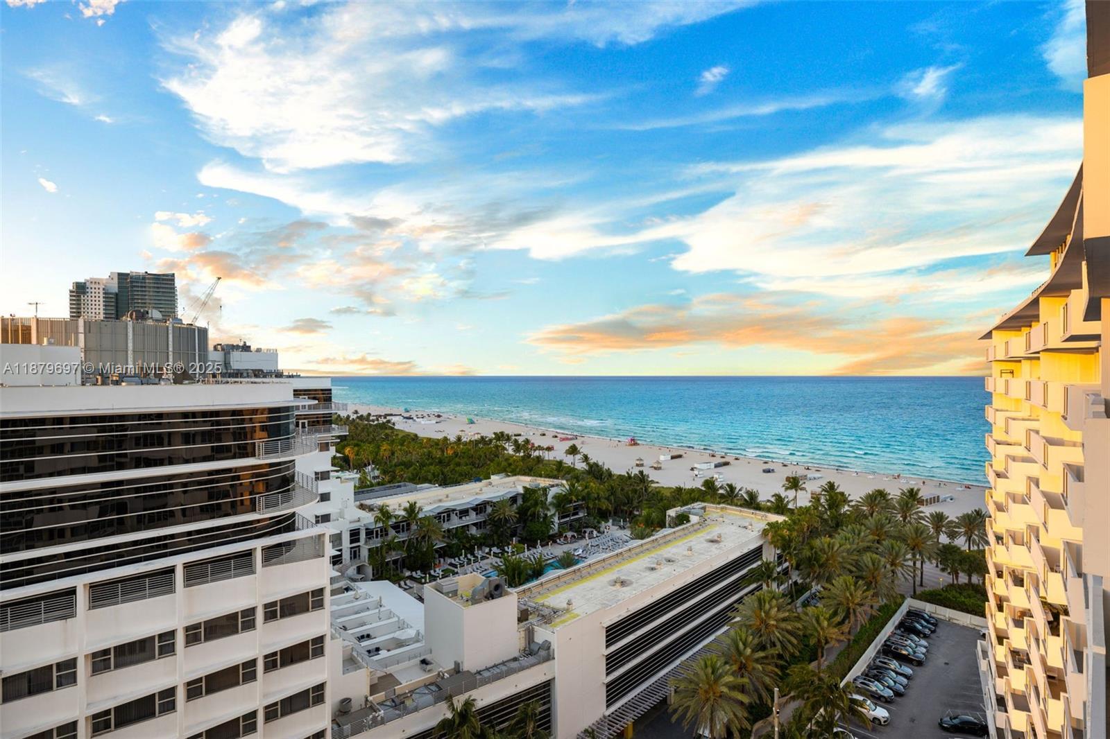 THE DECOPLAGE CONDO - Residential