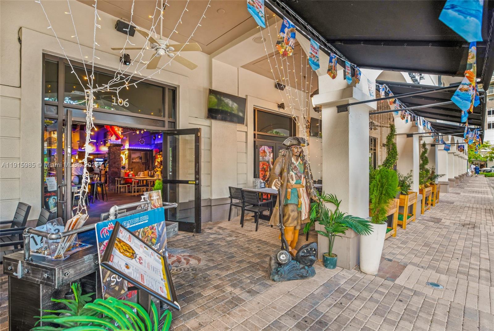 MIDBLOCK MIAMI CONDO - Residential