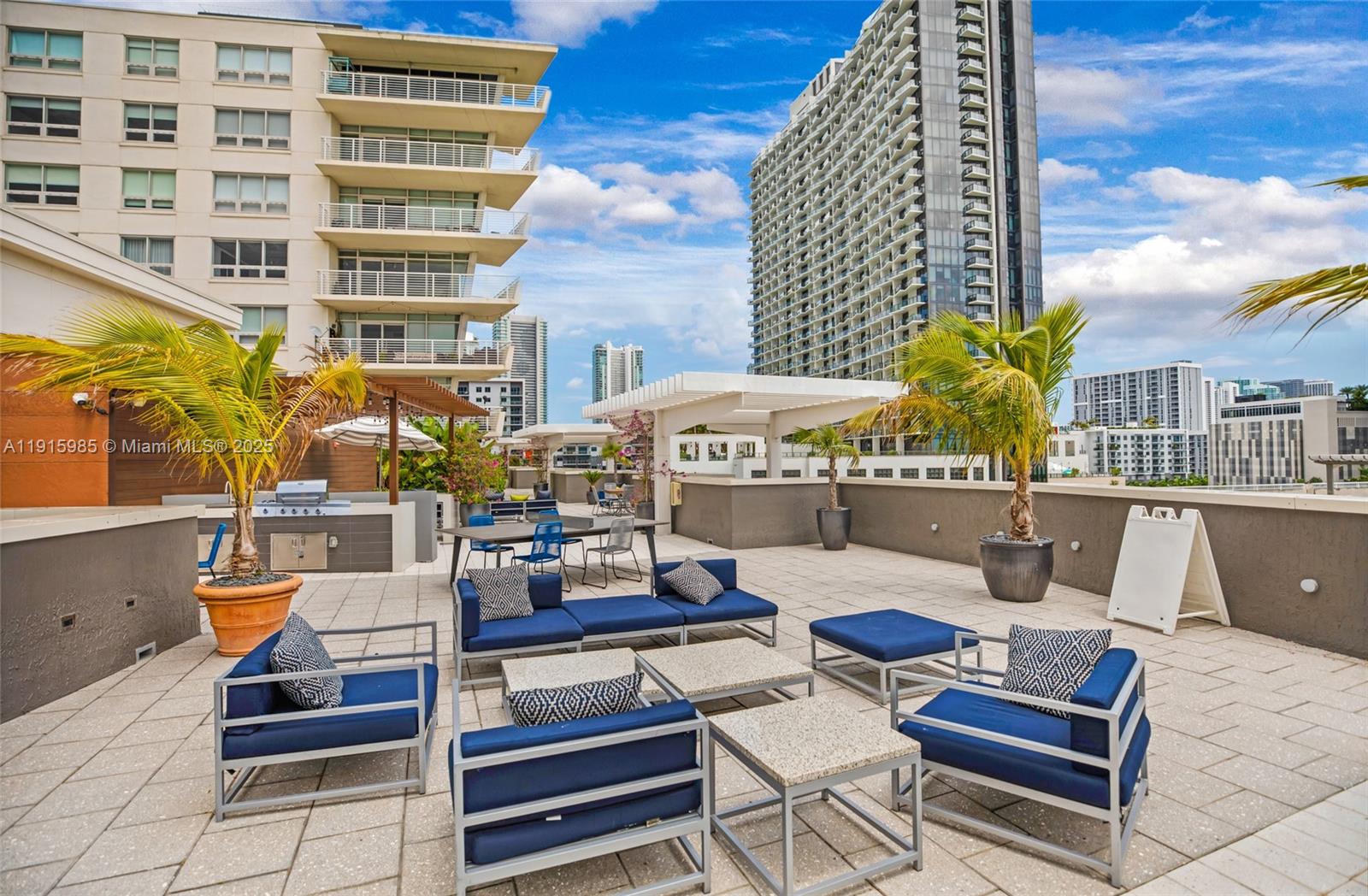 MIDBLOCK MIAMI CONDO - Residential