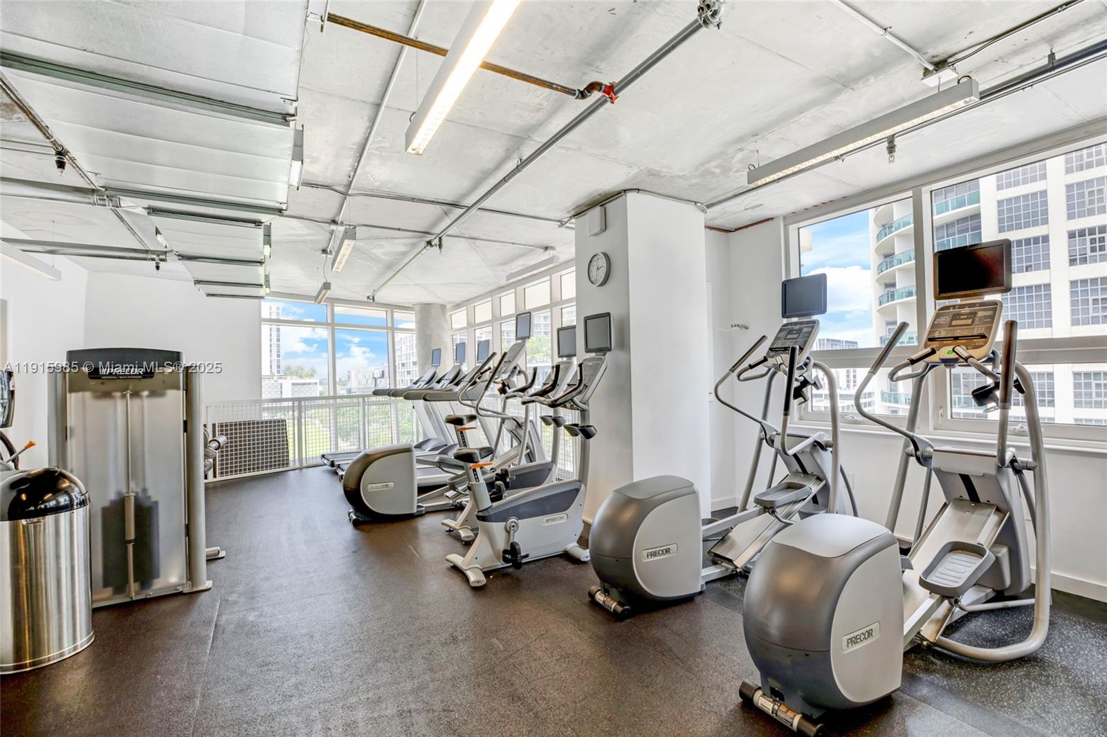 MIDBLOCK MIAMI CONDO - Residential