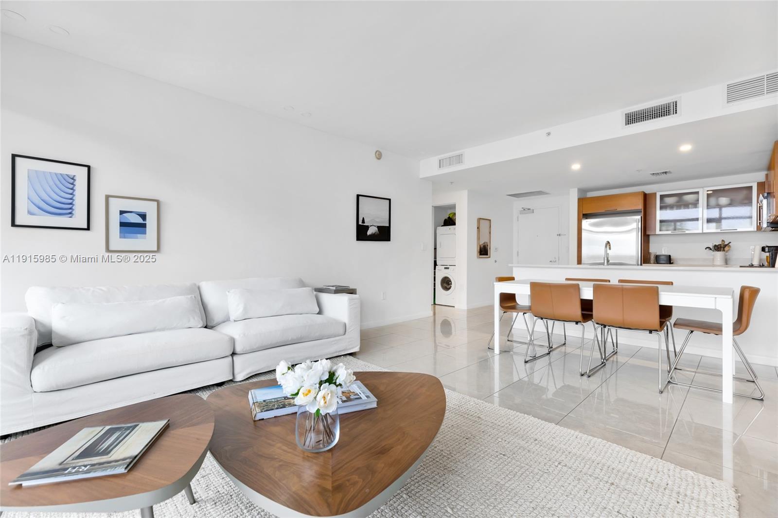 MIDBLOCK MIAMI CONDO - Residential