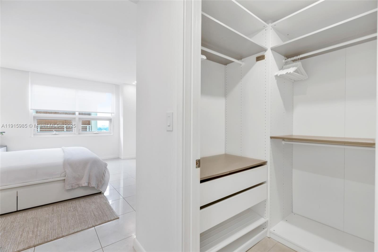 MIDBLOCK MIAMI CONDO - Residential