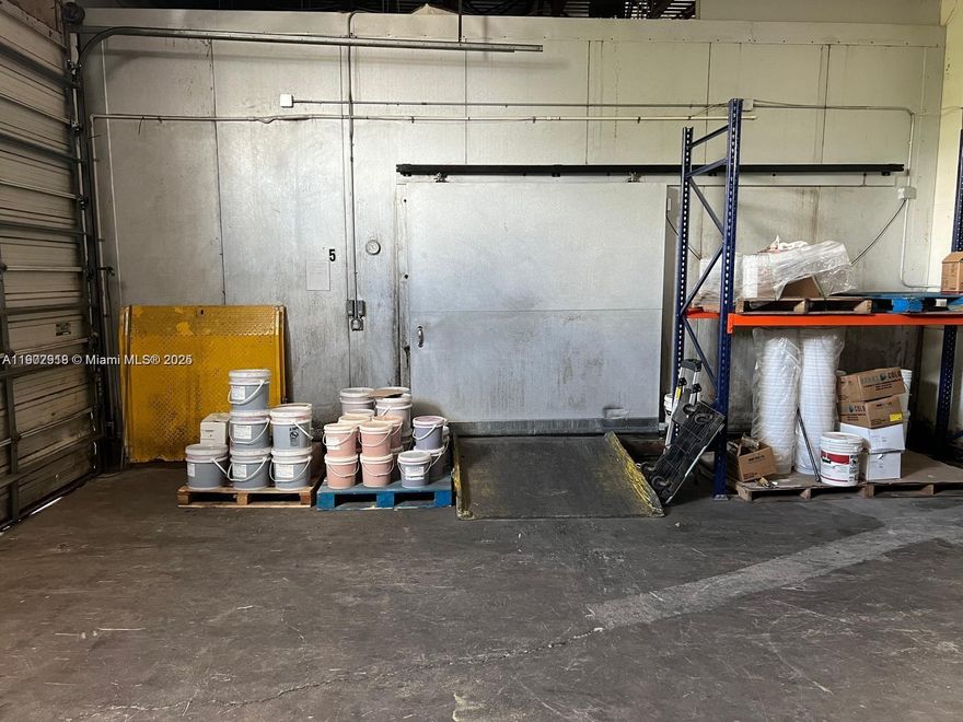 Sublease featuring a highly desirable 600 sq. ft. freezer/refrigeration area. Perfect for food storage, distribution, or any business requiring temperature control. Key Highlights: 600sf freezer/refrigeration, 200 sf of cooler, 250 sf office and 1,550sf  of dry warehouse space. Convenient street-level access. 

Located in a vibrant area, this versatile space is ideal for businesses looking to expand or optimize their operations. Don’t miss this chance to secure a prime location with essential amenities!