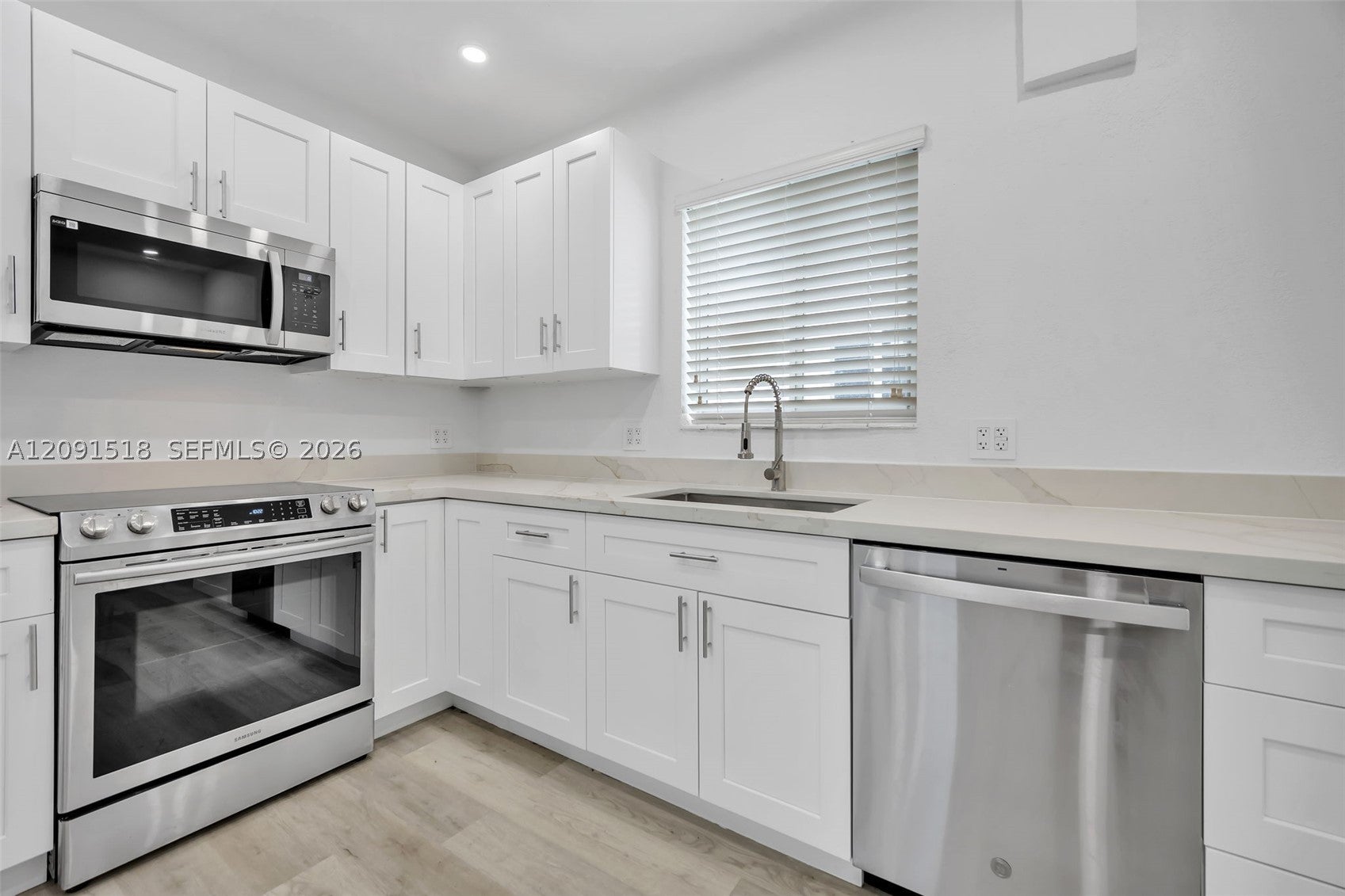 1401 NE 152nd St