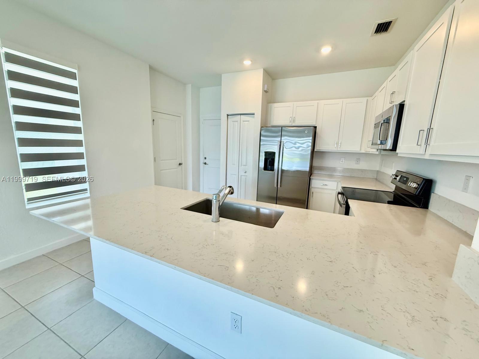 LAKESHORE AT THE FOUNTAIN - Residential Lease