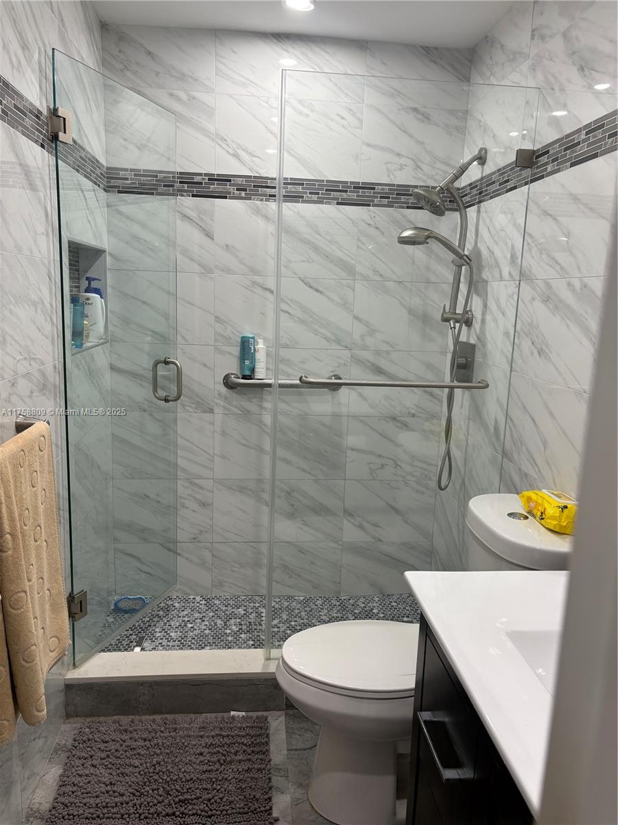 DEVON AIRE VILLAS SEC 8 - Residential