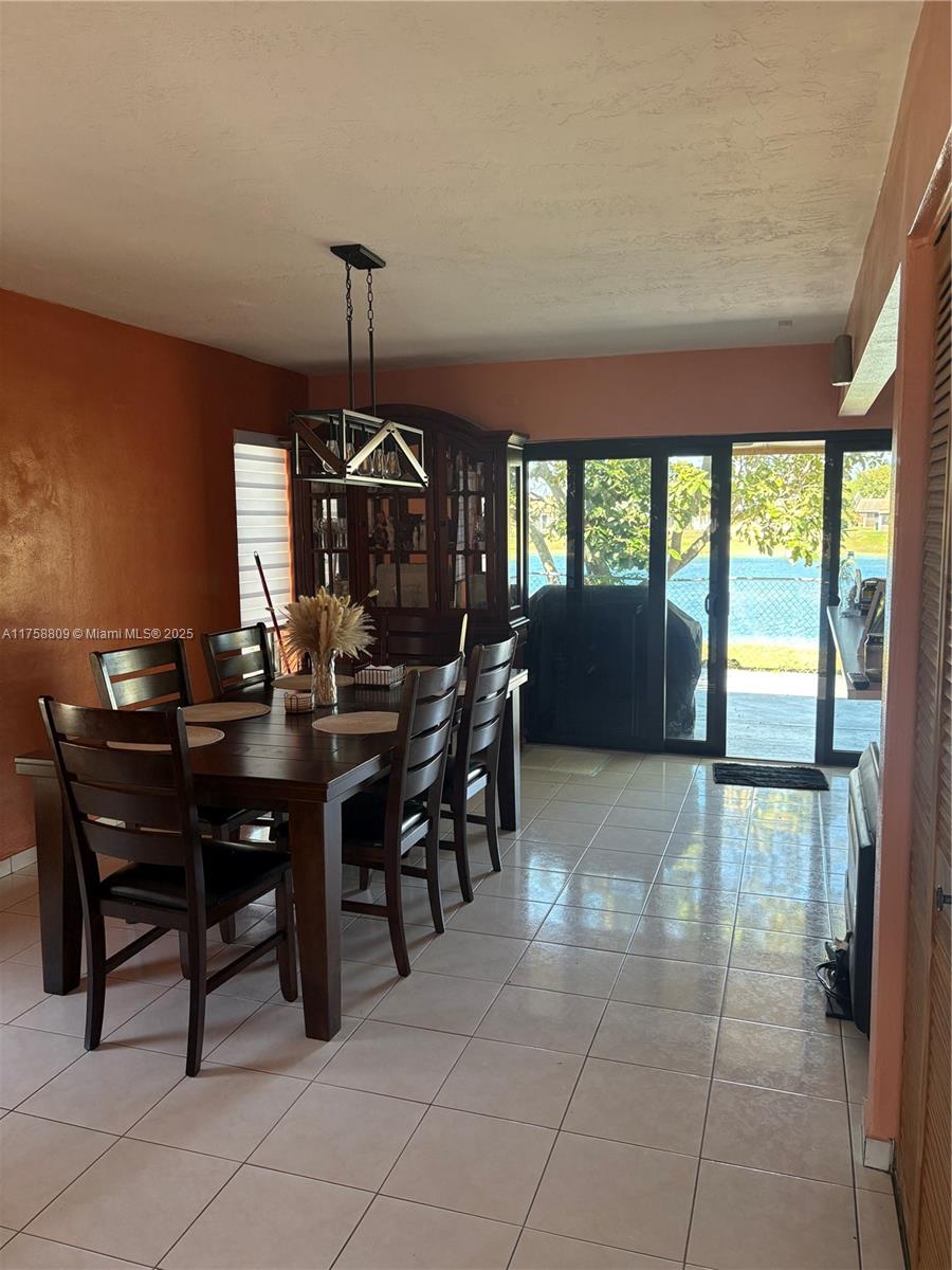 DEVON AIRE VILLAS SEC 8 - Residential