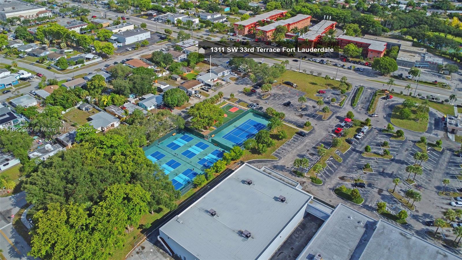 BREEZYWAY MANOR SECOND AD - Residential