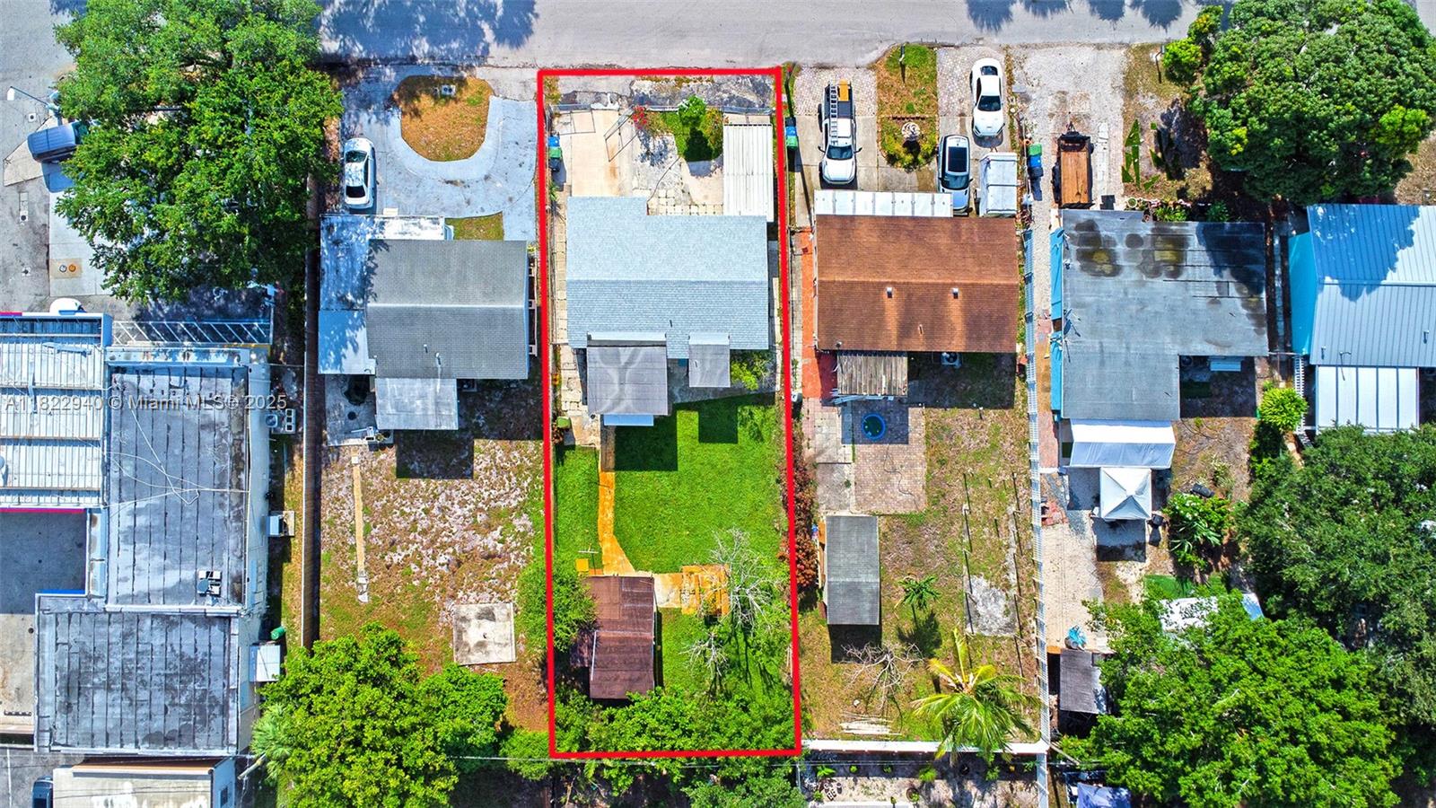 BREEZYWAY MANOR SECOND AD - Residential