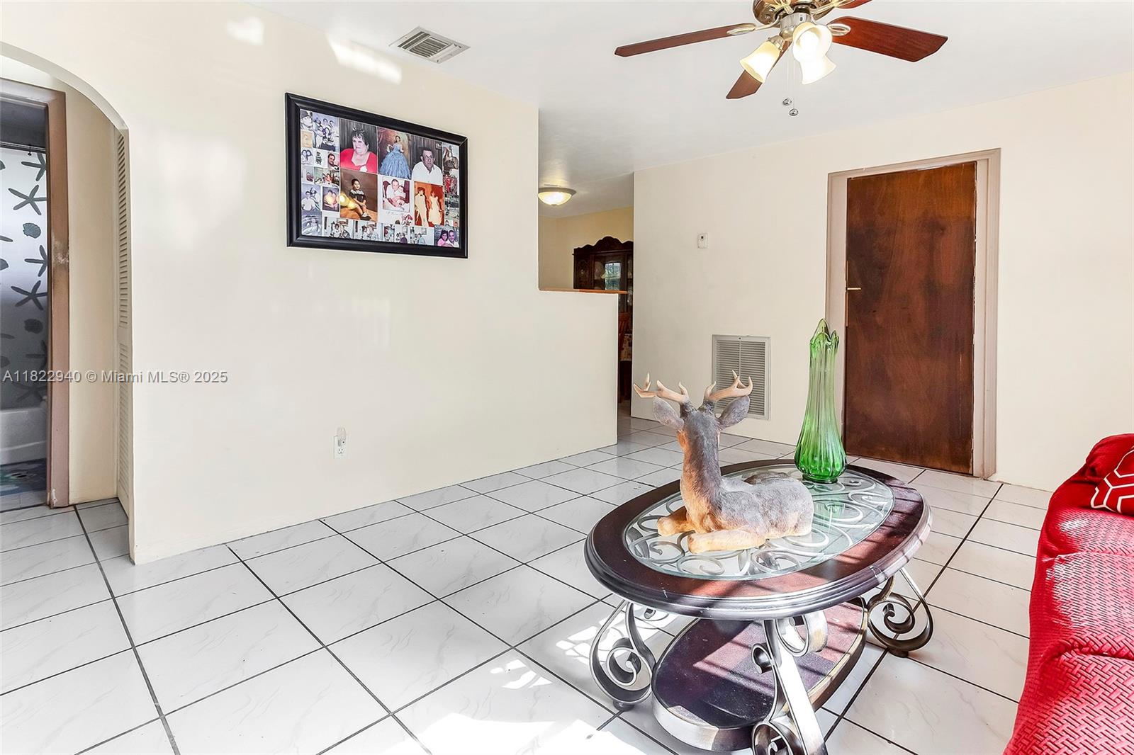 BREEZYWAY MANOR SECOND AD - Residential