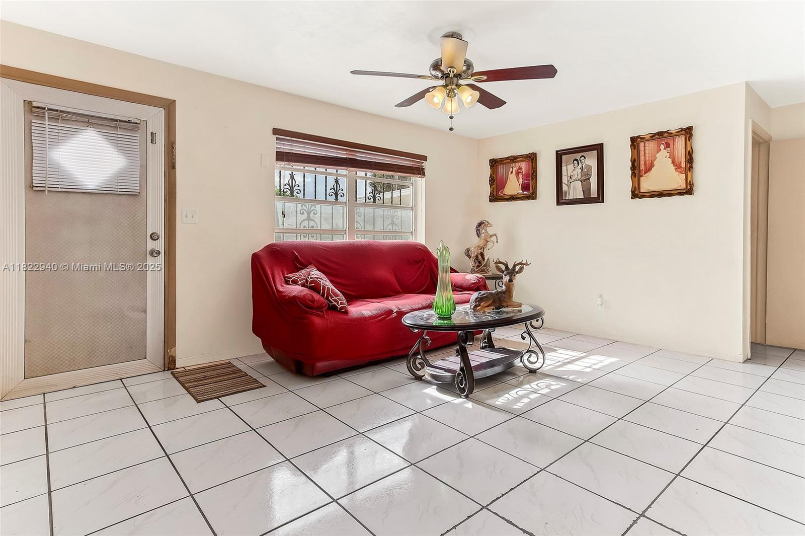 BREEZYWAY MANOR SECOND AD - Residential