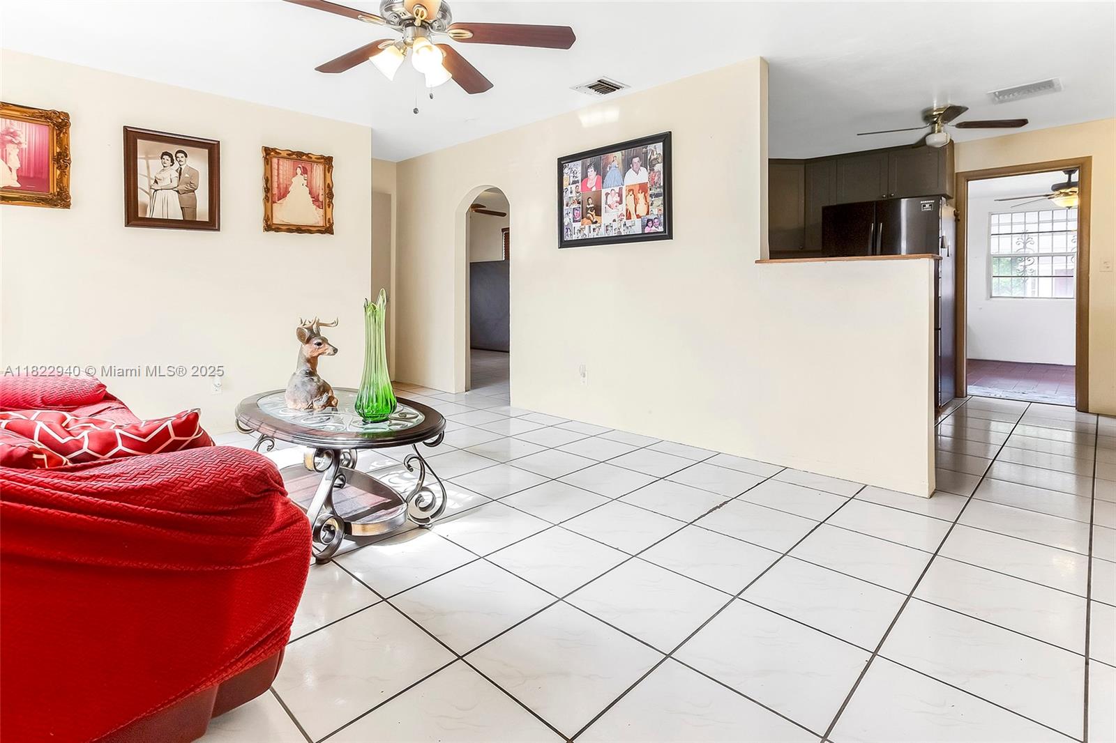 BREEZYWAY MANOR SECOND AD - Residential