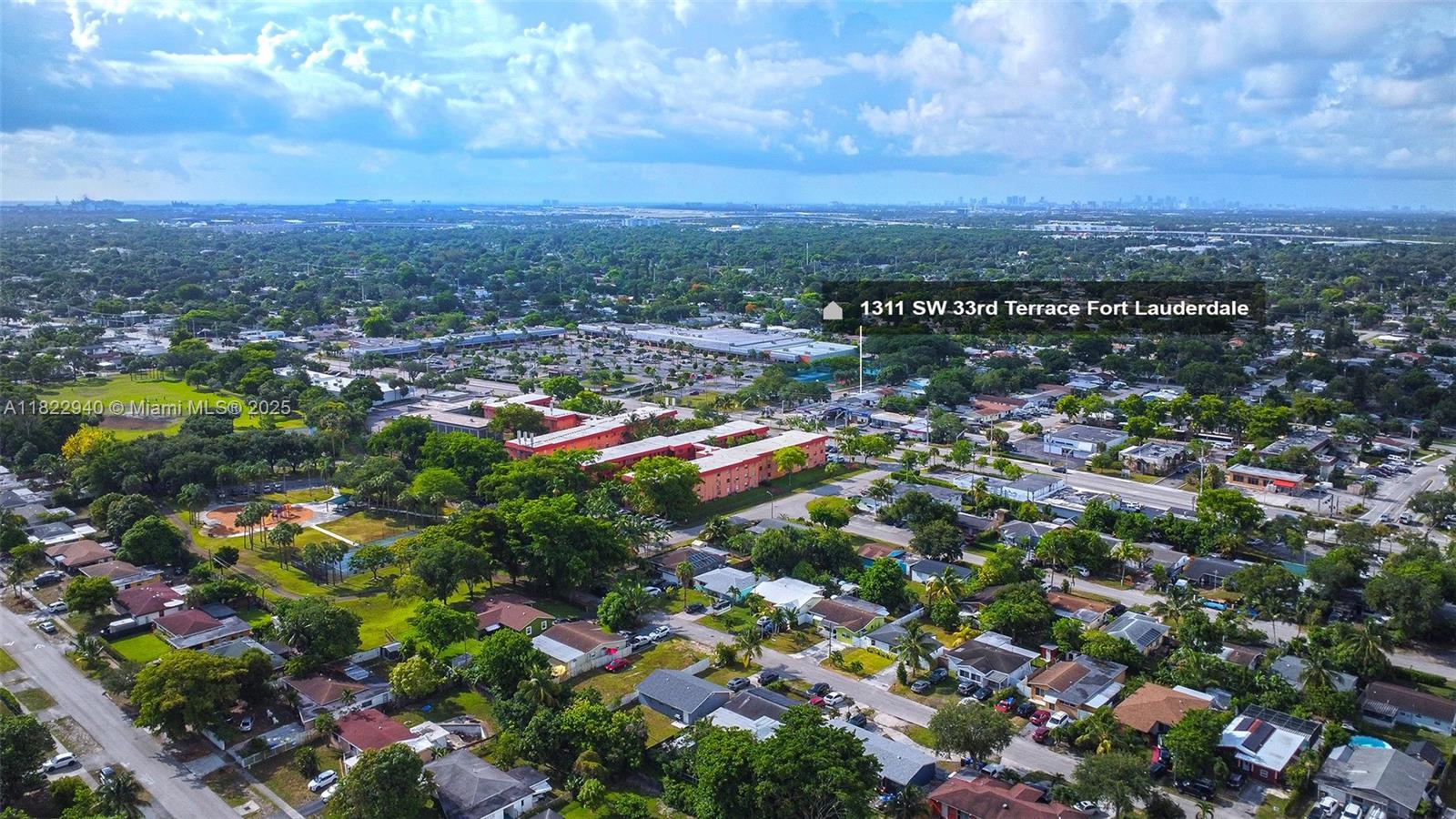 BREEZYWAY MANOR SECOND AD - Residential