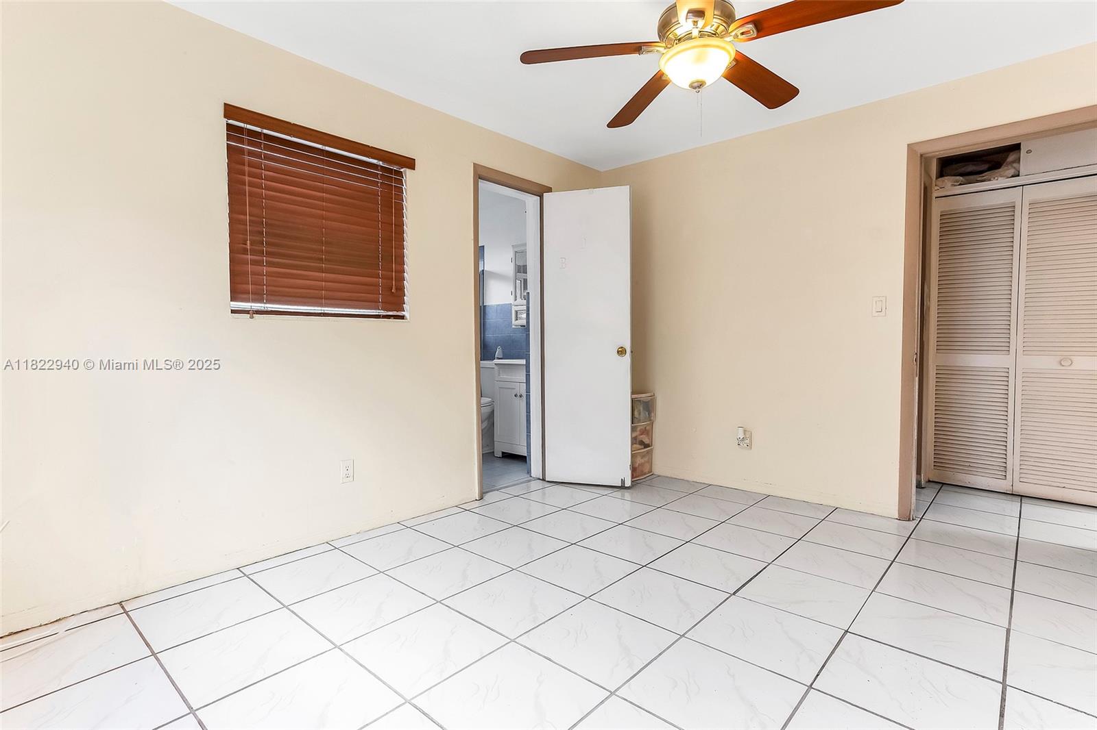 BREEZYWAY MANOR SECOND AD - Residential