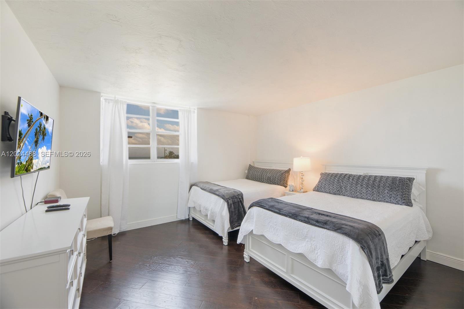 TIDES ON HOLLYWOOD BEACH - Residential