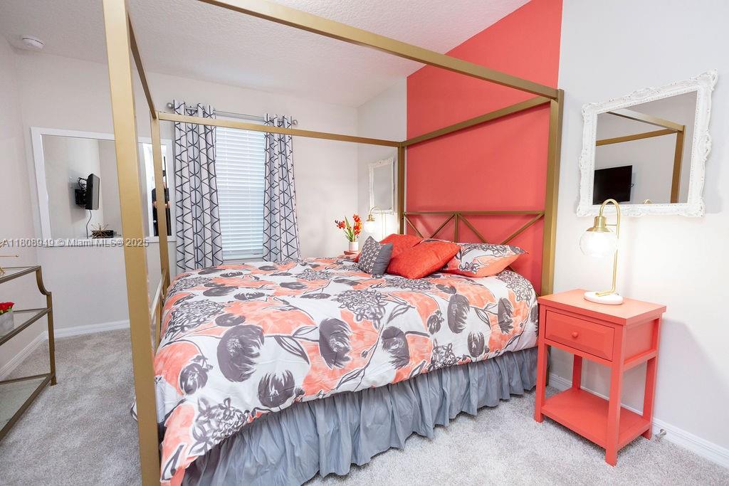 SOLARA RESORT VACATION - Residential