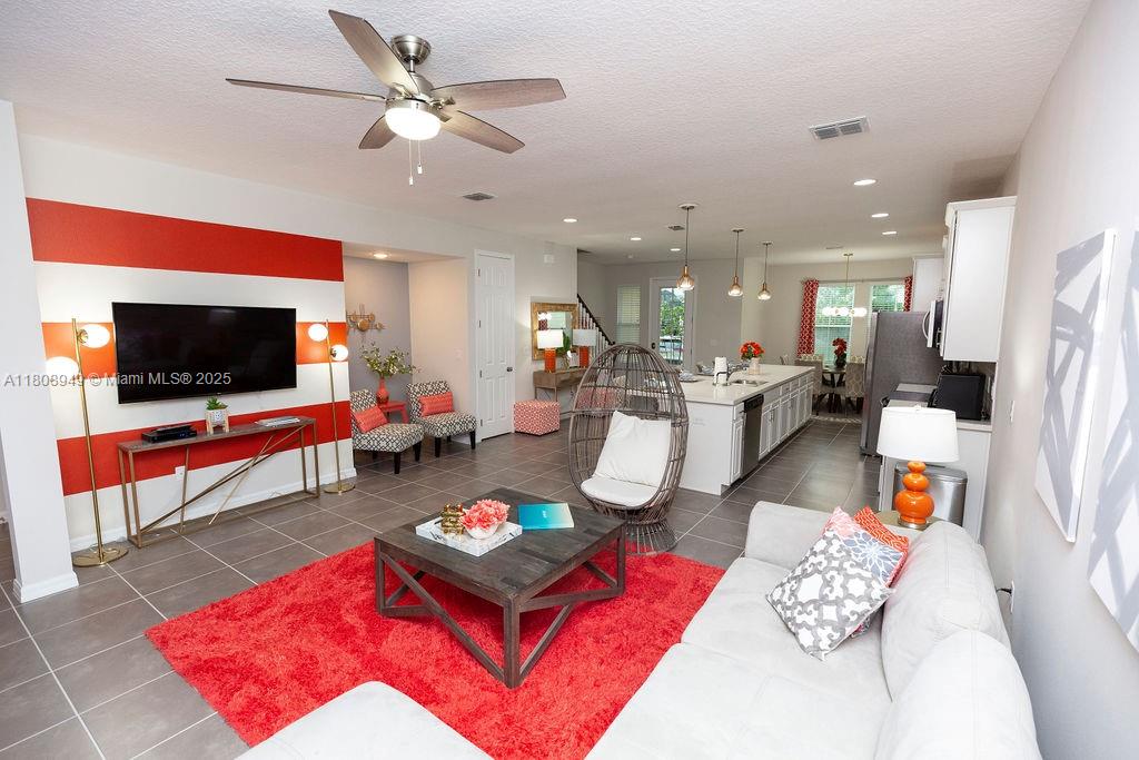 SOLARA RESORT VACATION - Residential