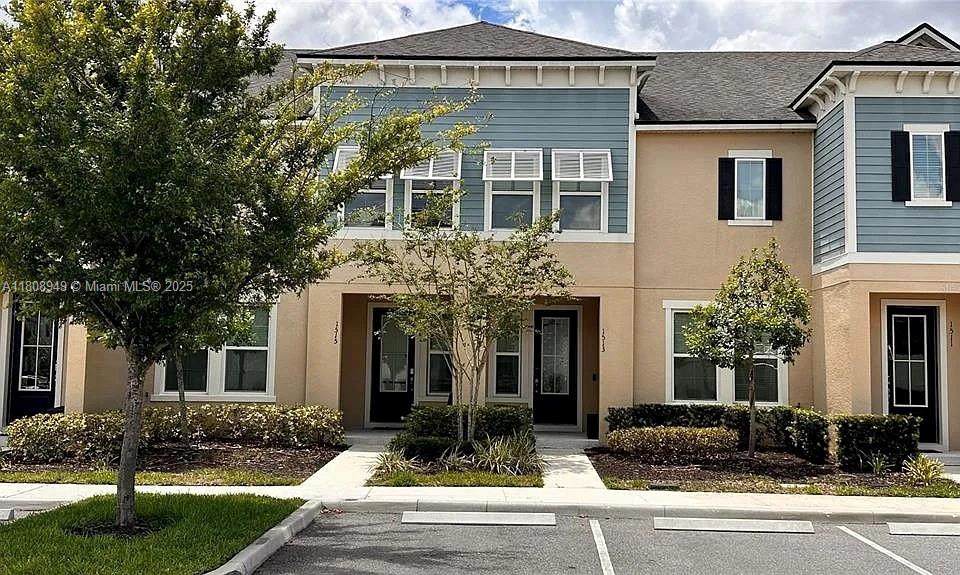 1515 Carey Palm Cir, Kissimmee,  - 3 Bedrooms  
3 Bathrooms - 