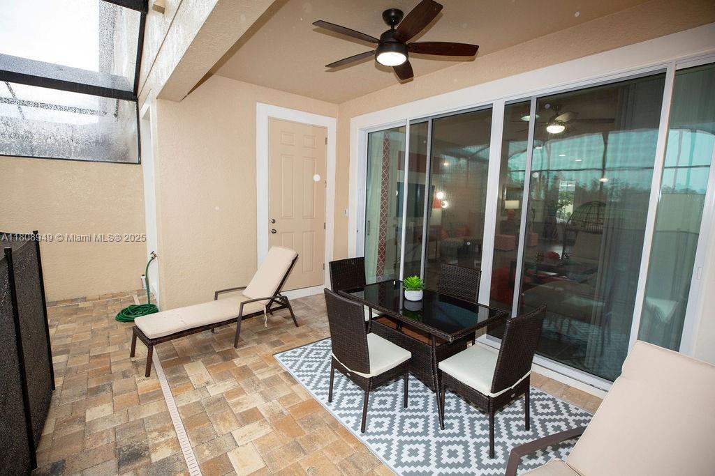 SOLARA RESORT VACATION - Residential