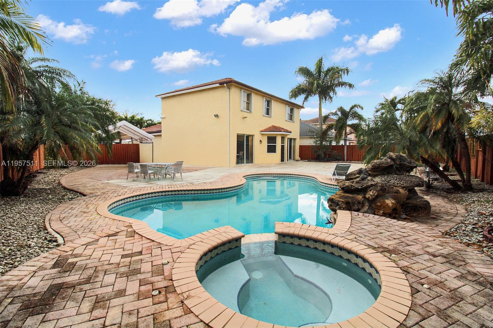 VILLAS DEL CAMPO SUB - Residential