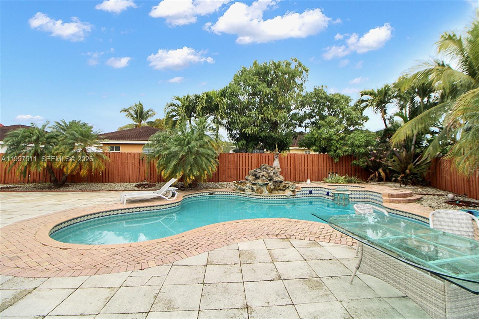 VILLAS DEL CAMPO SUB - Residential