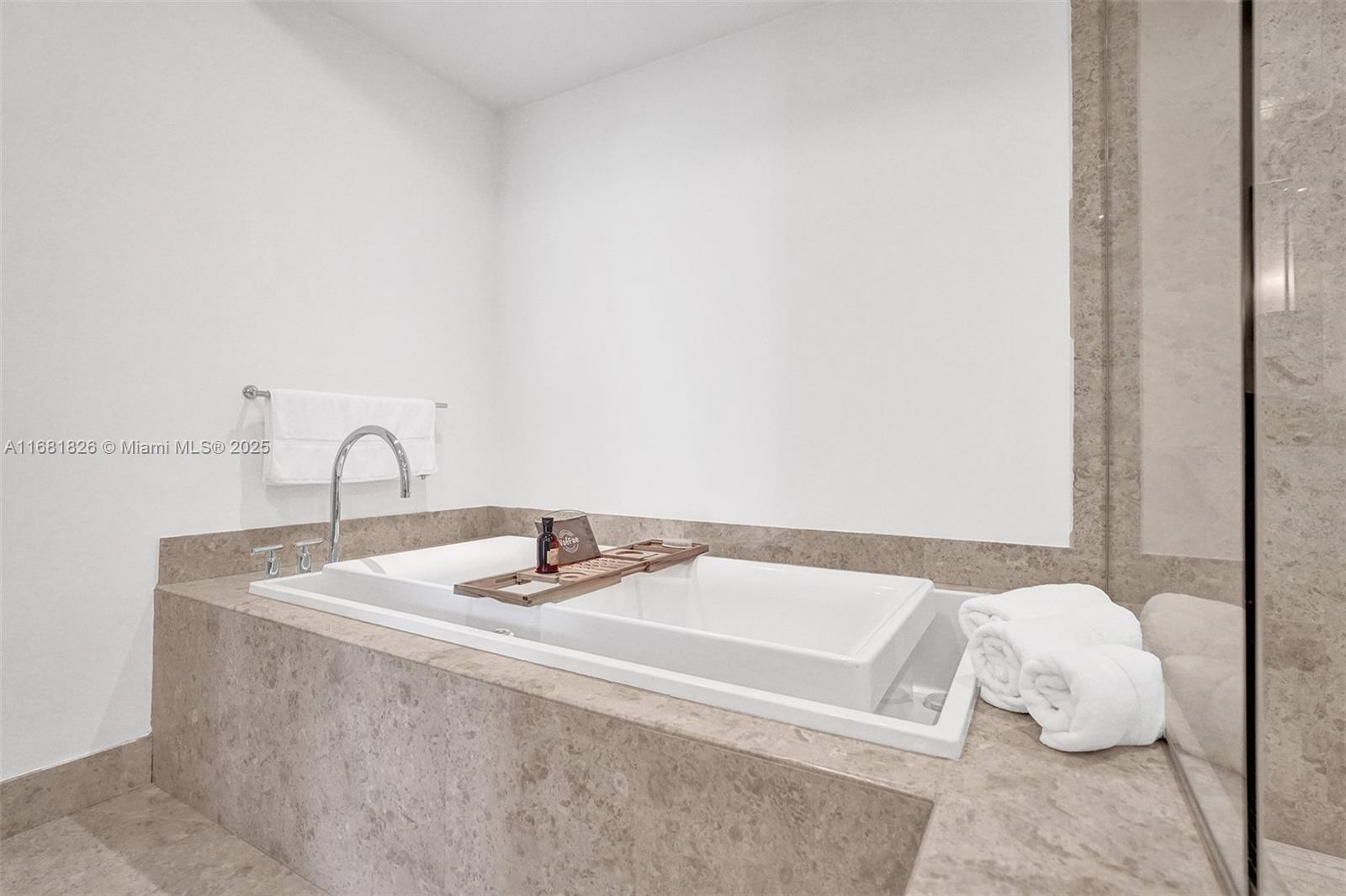 BAL HARBOUR NORTH SOUTH C - Residential