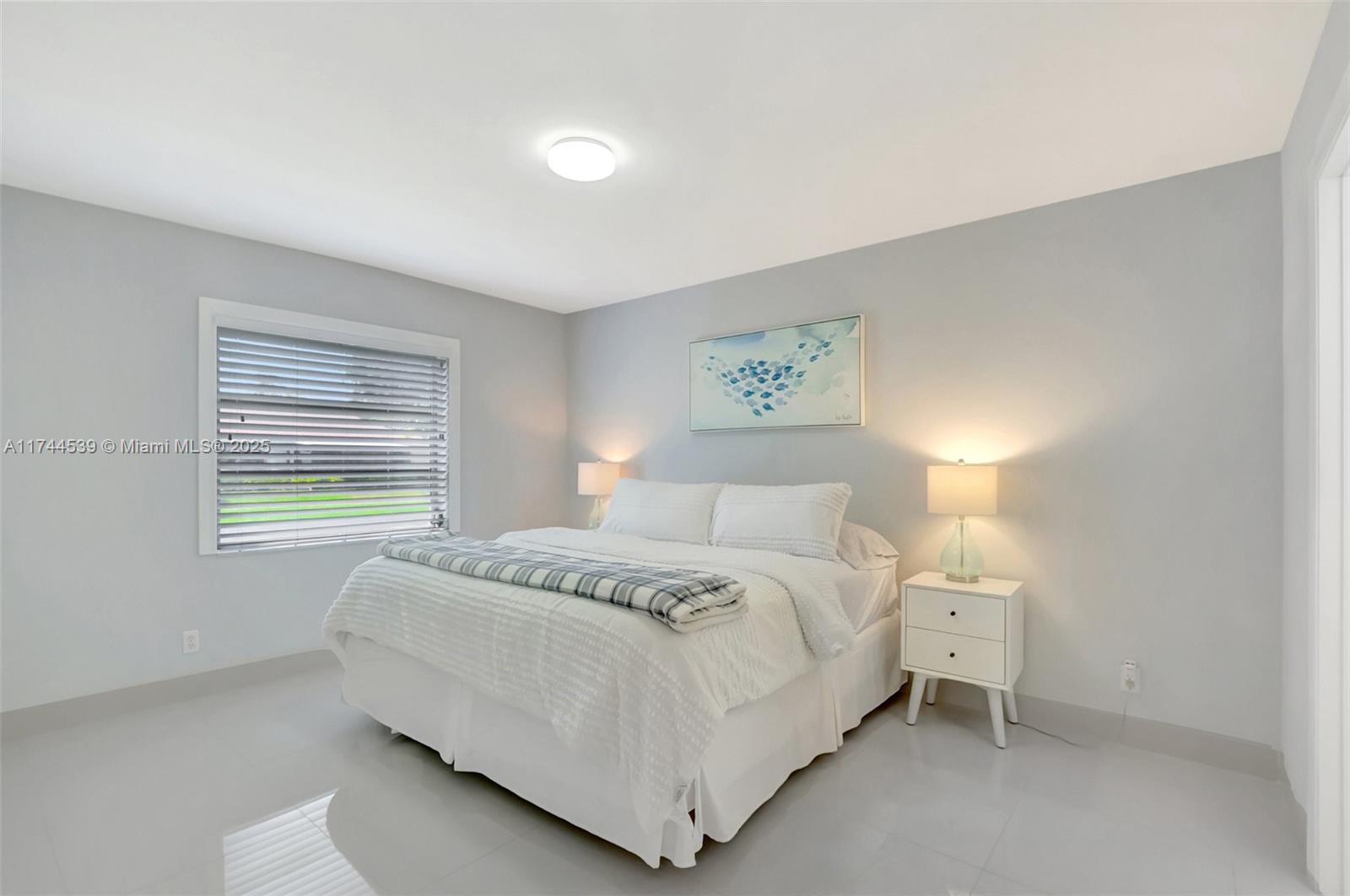 WHISPER WALK - Residential