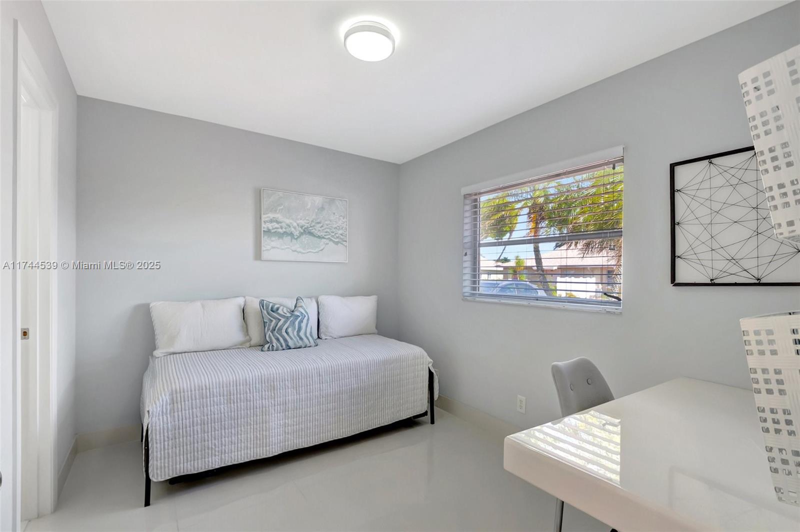 WHISPER WALK - Residential