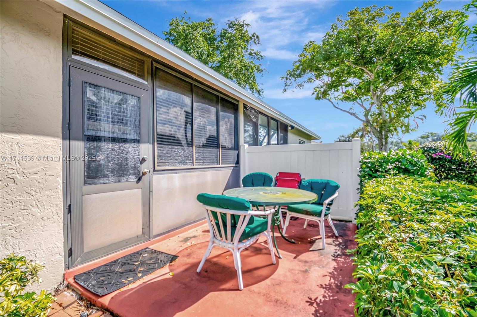 WHISPER WALK - Residential