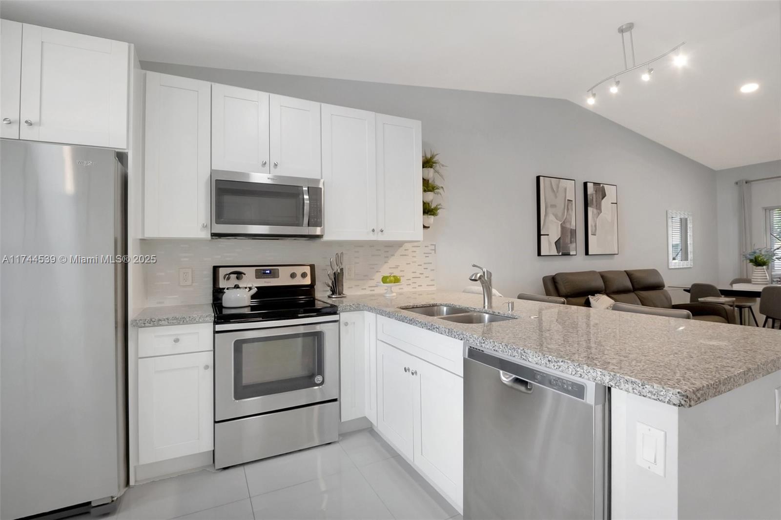 WHISPER WALK - Residential