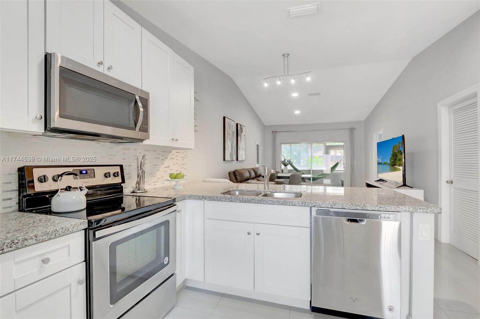 WHISPER WALK - Residential