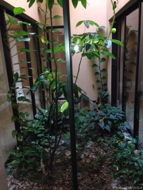 KINGS COURT WEST - Residential Lease