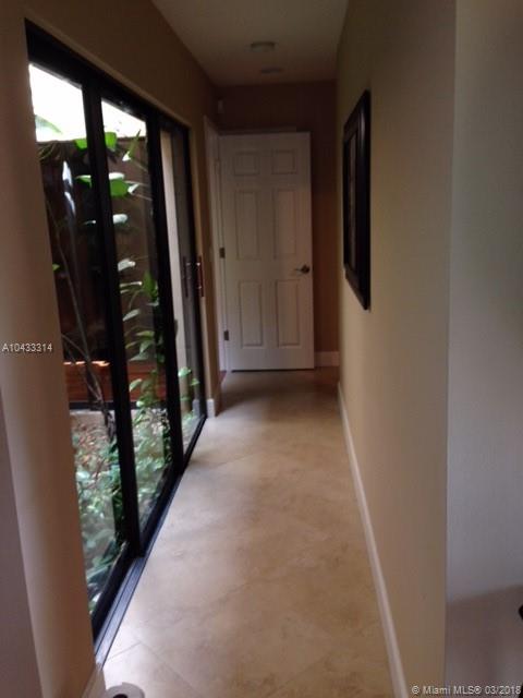 KINGS COURT WEST - Residential Lease