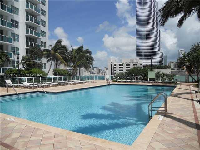 BRICKELL ON THE RIVER N T - Residential