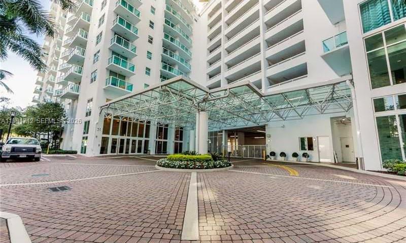 BRICKELL ON THE RIVER N T - Residential