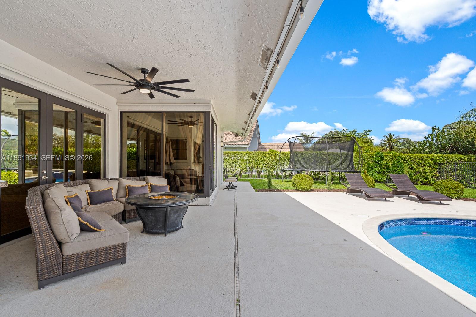 PINE RIDGE - Residential