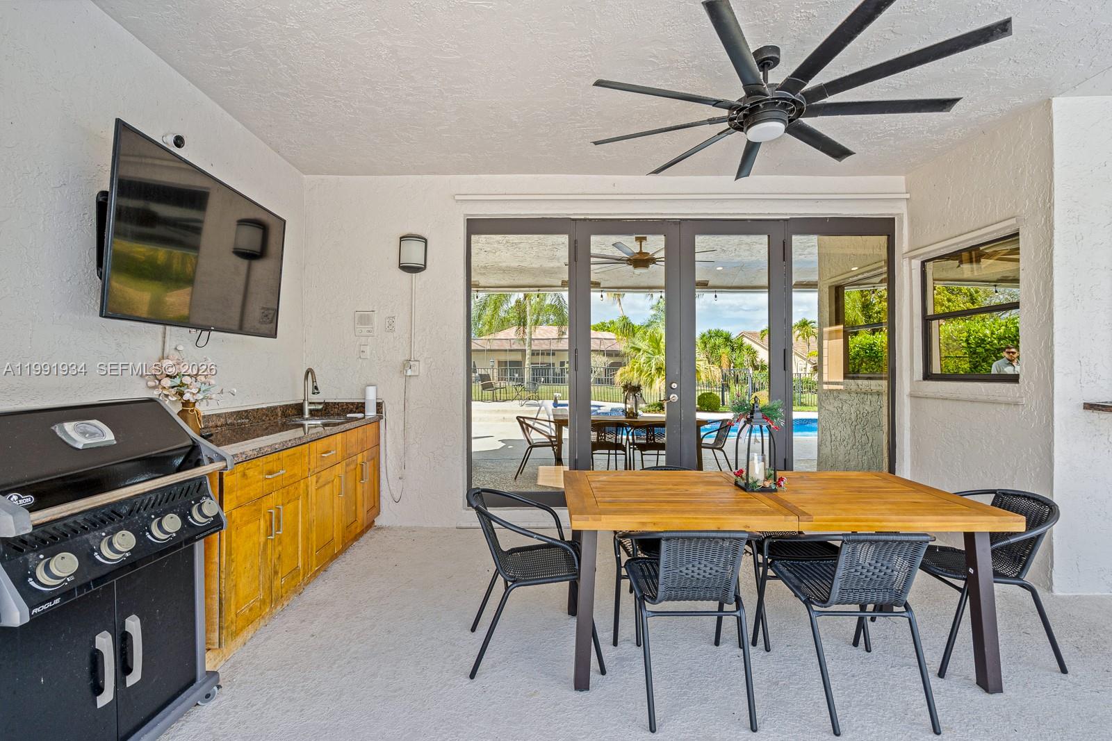 PINE RIDGE - Residential