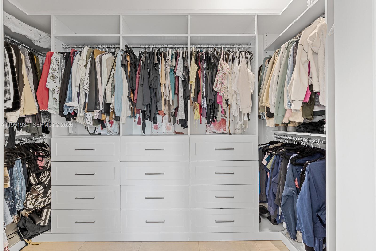 PINE RIDGE - Residential